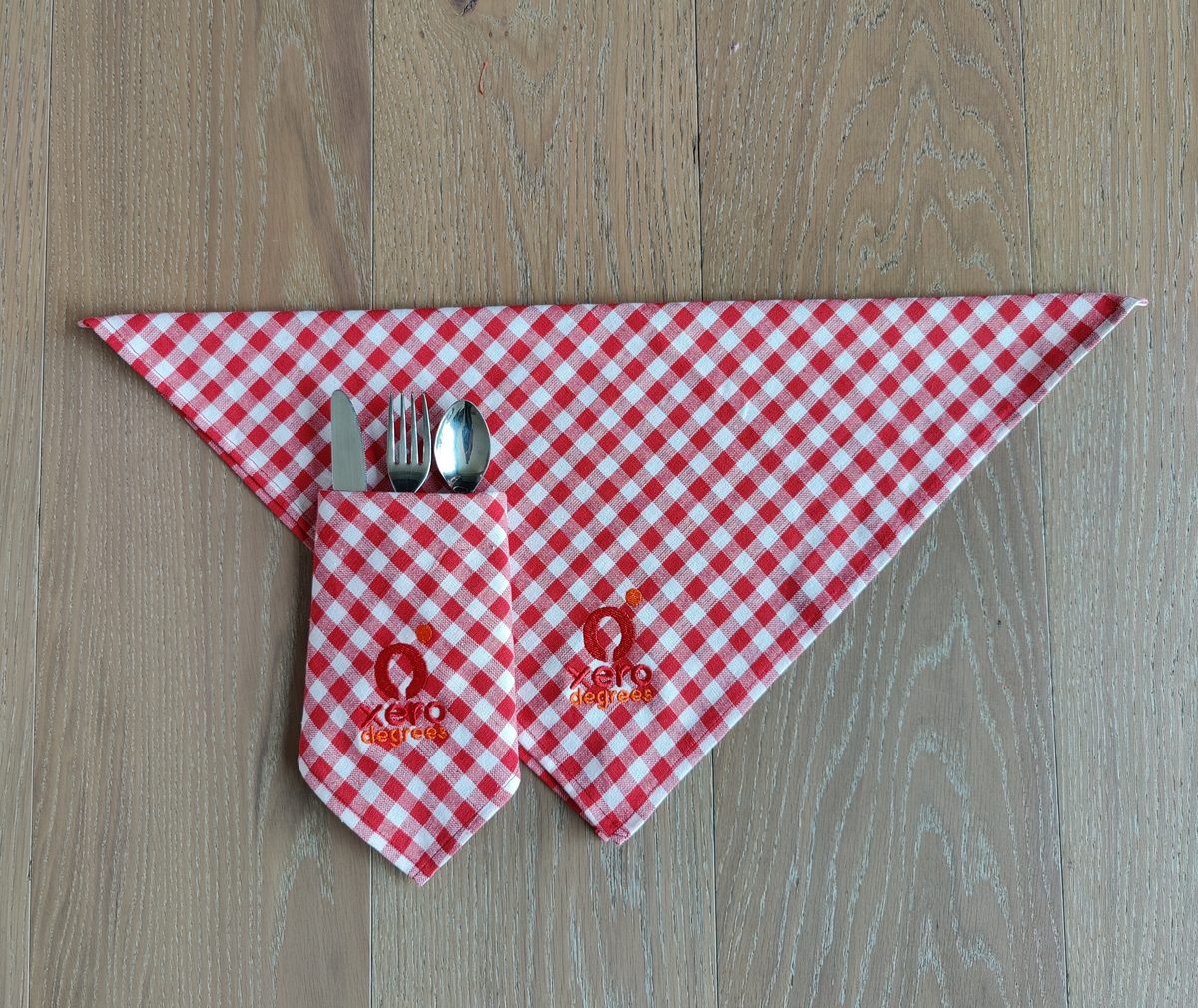 Gingham napkin cutlery kit for Big Wokk